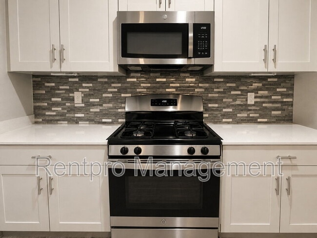 Photo - 13029 Oak Hill Way