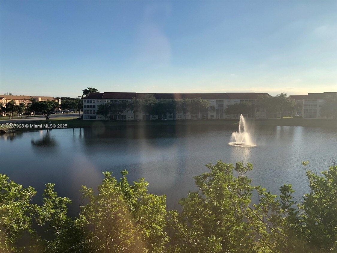 Photo - 12900 SW 13th St (Pembroke Pines, FL)