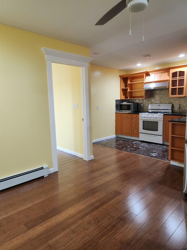 Photo - 39 Terhune Ave Unit 2nd Floor