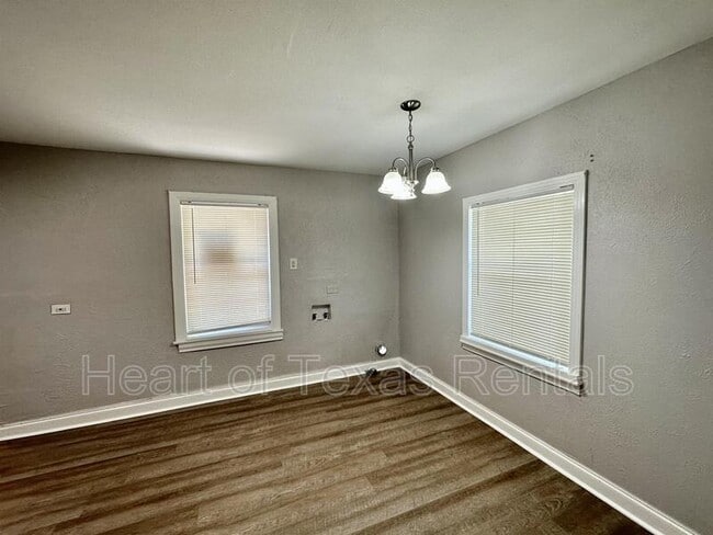 Photo - 1821 Live Oak Ave