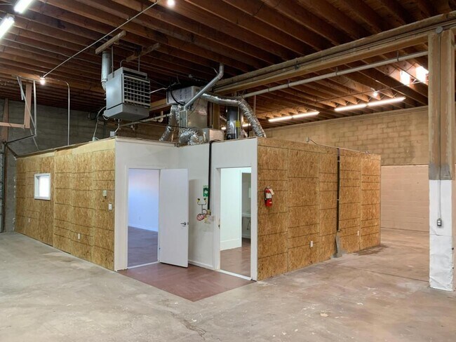 Photo - 2139 Baylor Dr