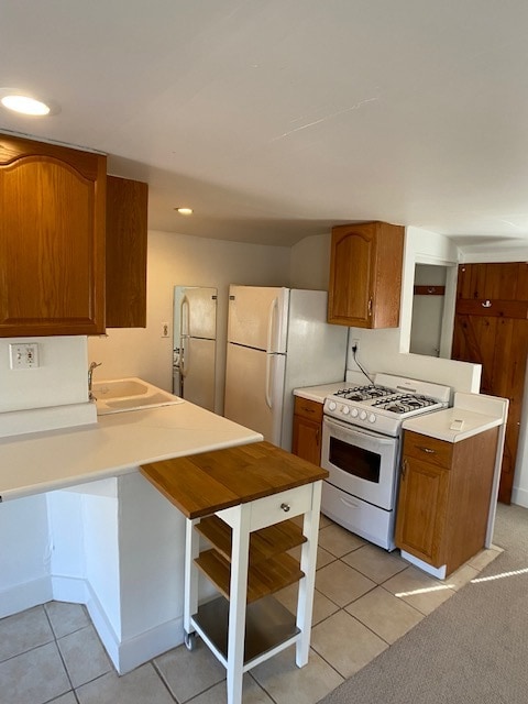 Kitchenette - 561 Page Ave NE Unit A