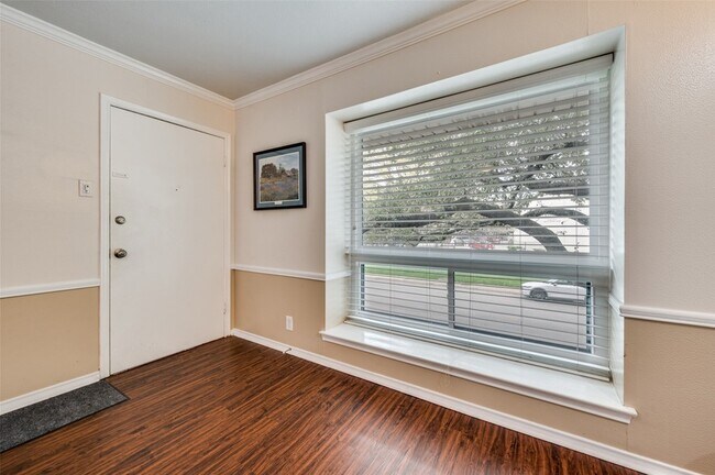 10029 Regal Park Ln Unit 212C