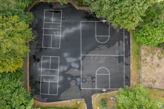 Horizon Homes - Pickleball & Basketball Courts