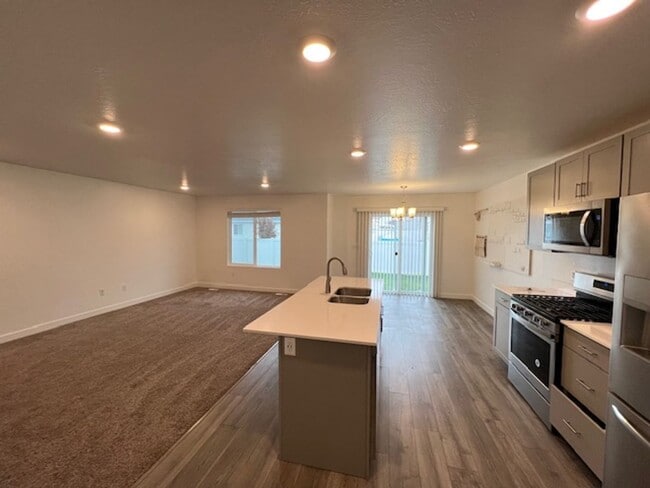 Photo - Gorgeous home in Payson, UT