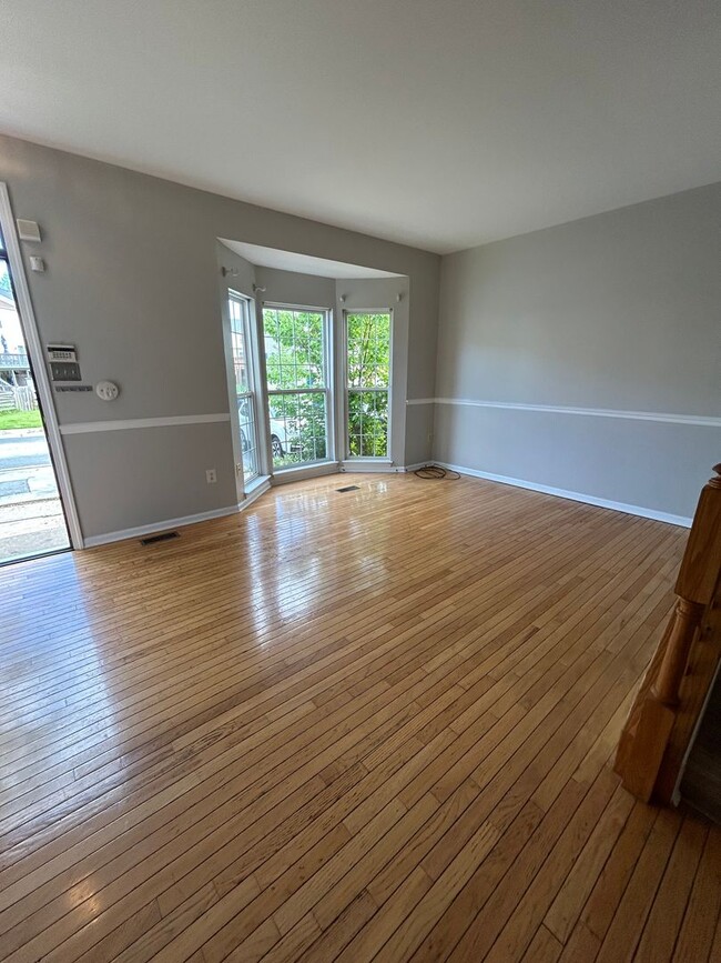 85 Alexis Dr