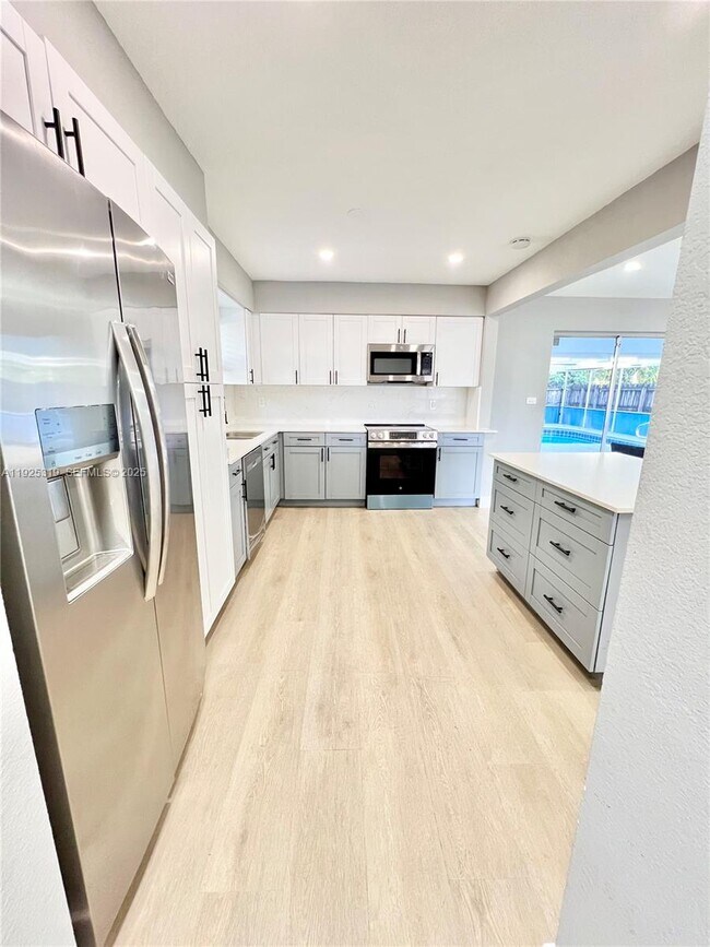 Photo - 3801 N 66th Ave