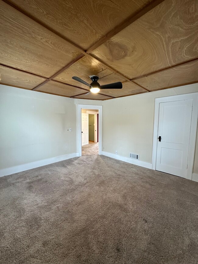930 N 5th St Unit 2