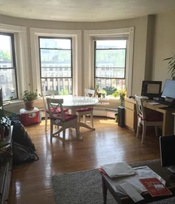 922 Beacon St Unit 23P