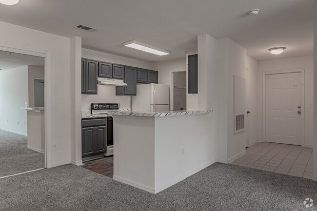 2BR, 2BA - 1,028SF - Kitchen - The Grove at Cary Park