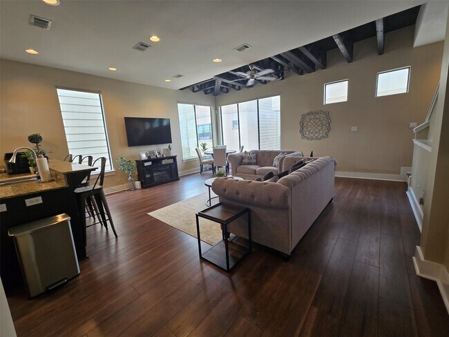 Photo - 1105 W 21st St Unidad D
