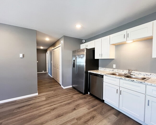 Photo - Creekside Townhomes