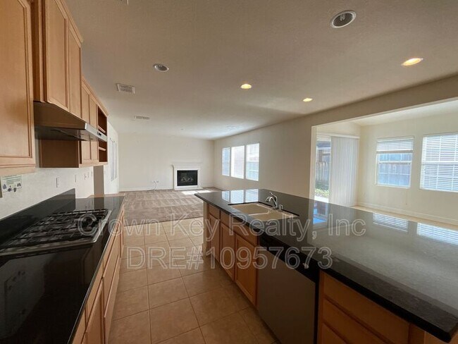 Photo - 546 W Campania Way