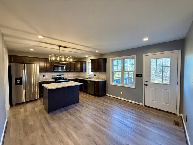 Photo - 112 Brenleigh Ct