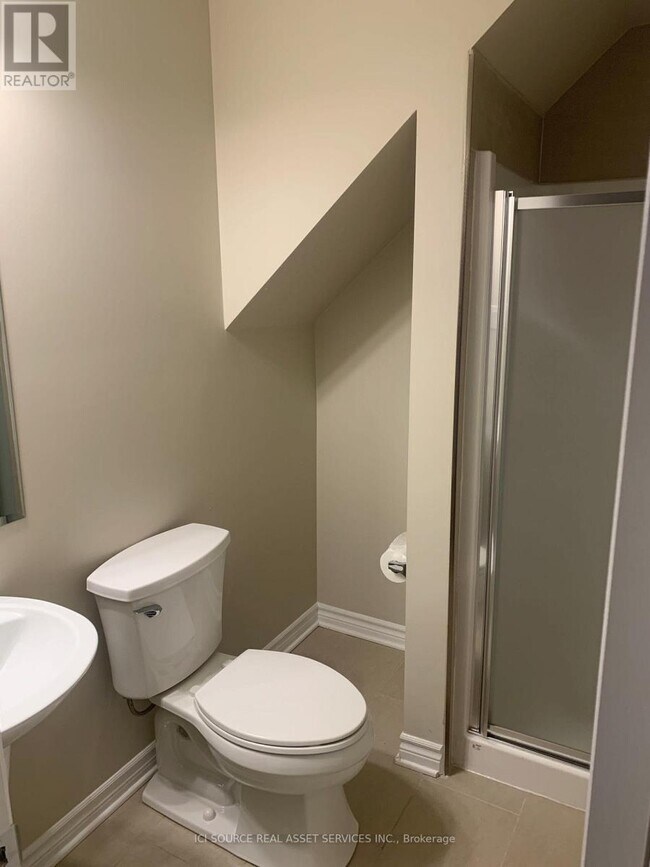 Photo - 173 Russell Ave