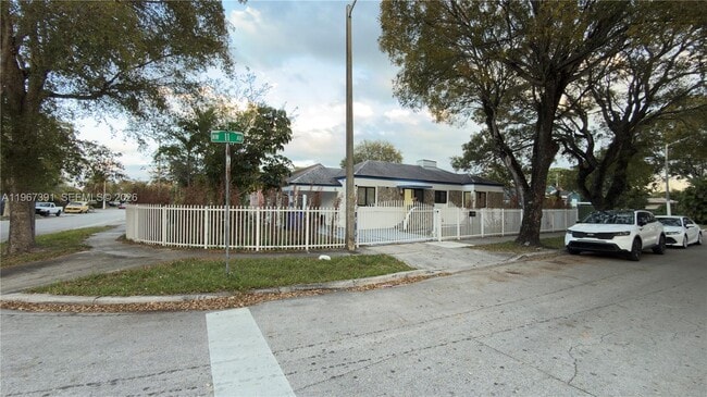 Photo - 4717 NW 11th Ave