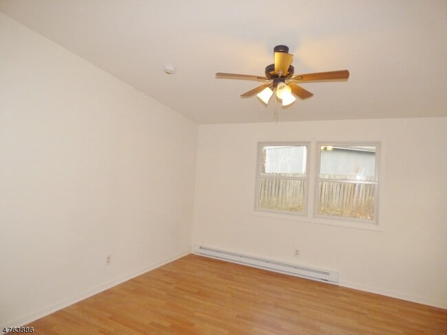 Photo - 8 N Glen Ave