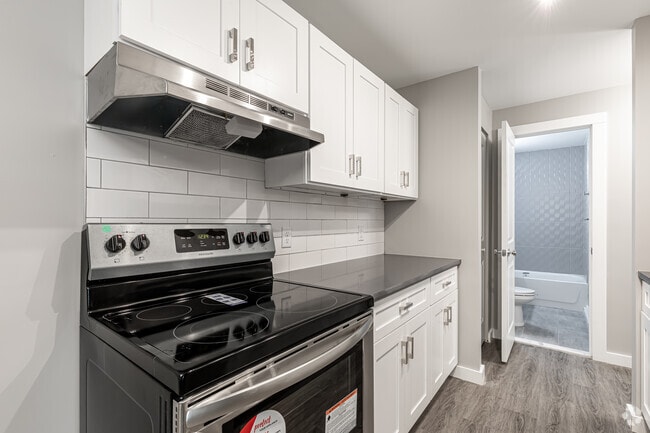 1BR, 1BA - Kitchen - Concord Hills Apartments