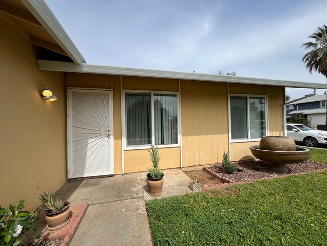 Photo - 4 Bedroom, 2 Bath Single Story Corner Lot Home in Rancho Cordova