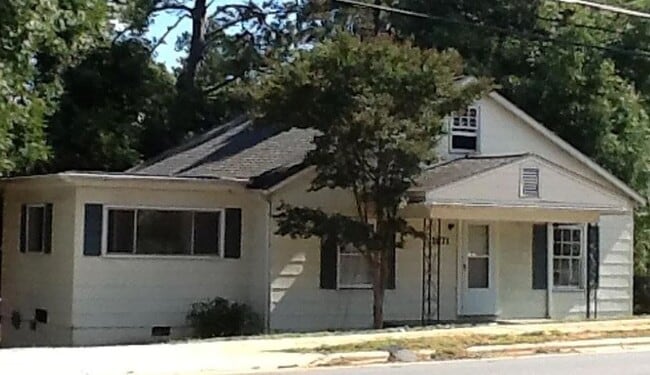 Building Photo - 1871 Merritt Dr
