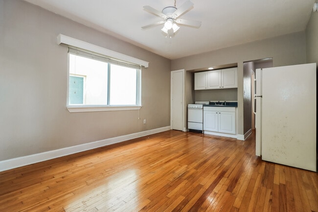 Photo - Colony Apartments