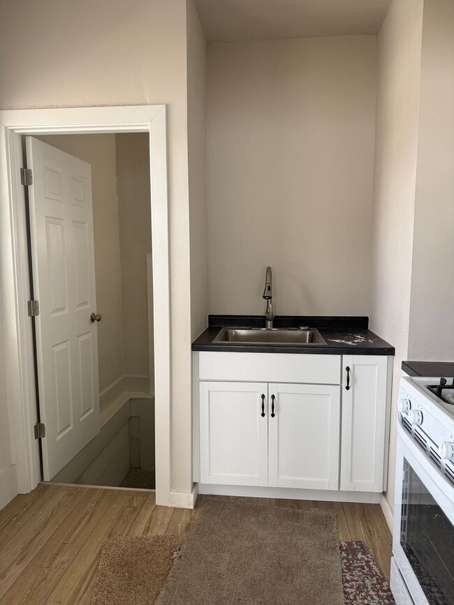 Photo - Updated 2 bed 1 bath