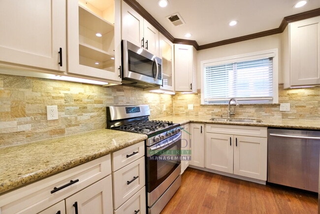 Photo - 1 Oliva Dr Unit #B