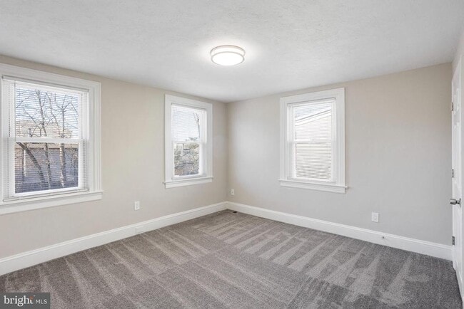 Photo - 809 N Providence Rd