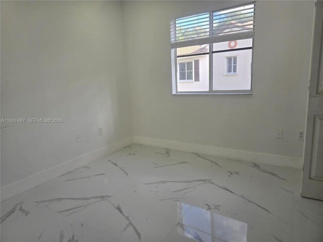 Photo - 17337 NW 7th Ave