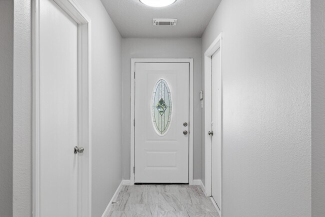 Photo - 17819 Gimbal Way