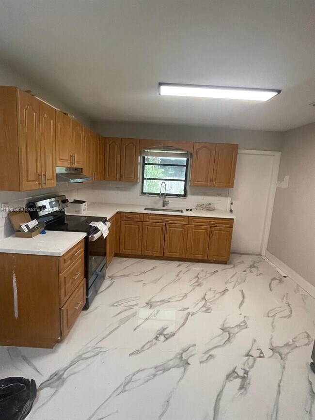 Photo - 21123 E Dixie Hwy Unidad 21123