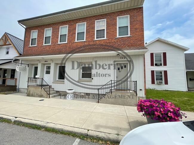 Building Photo - 324 N Main St Unit 324