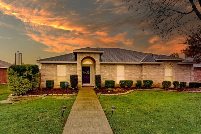 Building Photo - Lovely Updated home in Princeton Park!
