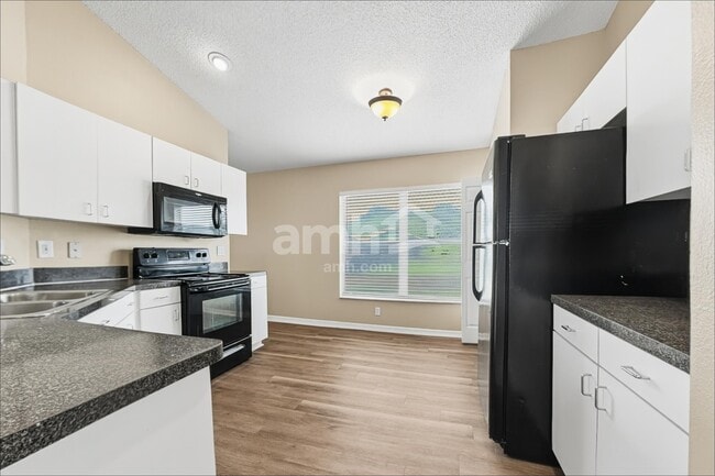 Photo - 10250 Peoples Loop