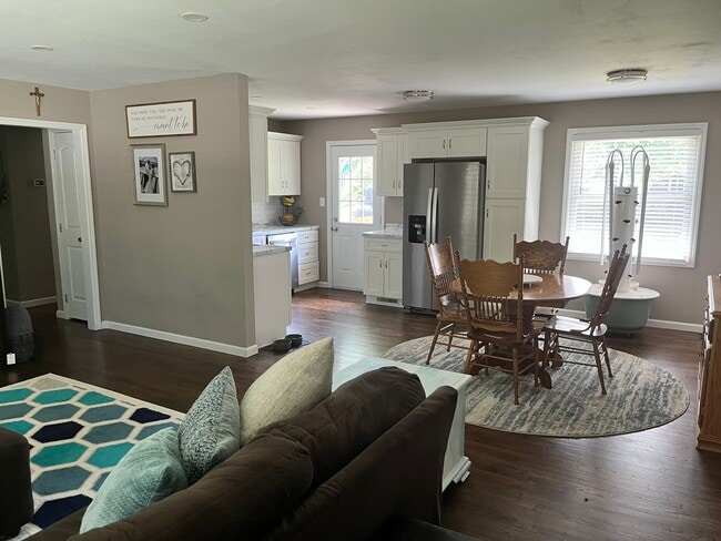 Photo - Charming 3BR/2BA one-level house