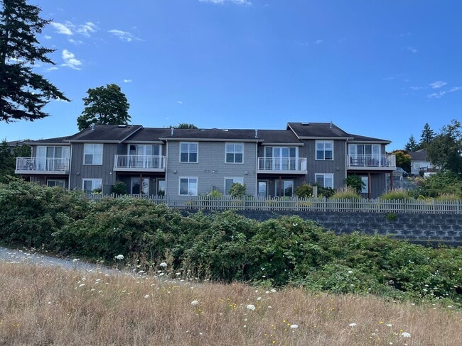 3 Bed/2.5 Bath + Bonus Room, Anacortes - 3 Bed/2.5 Bath + Bonus Room, Anacortes Townhome