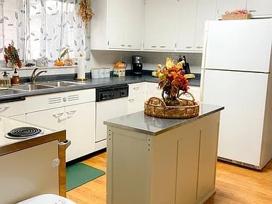 Photo - 303 Franklin St