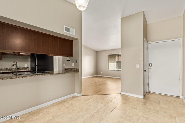 Photo - 1402 E Guadalupe Rd Unit 245