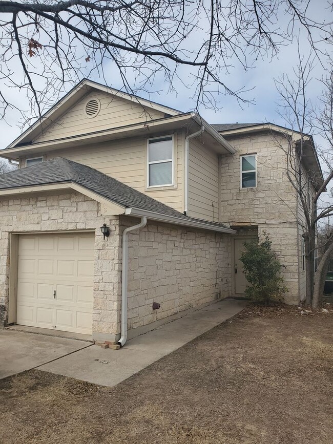 Building Photo - Christopher Unit 1020 Christopher Ave. B