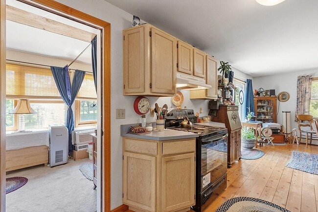 Photo - 1418 Old Homestead Hwy