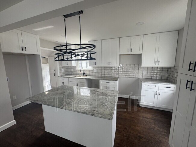 Photo - 3324 Greenfield Rd