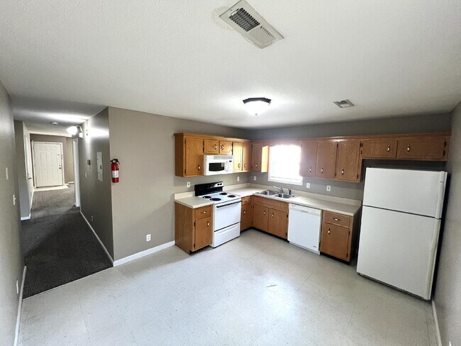 Photo - 260 Executive Ave