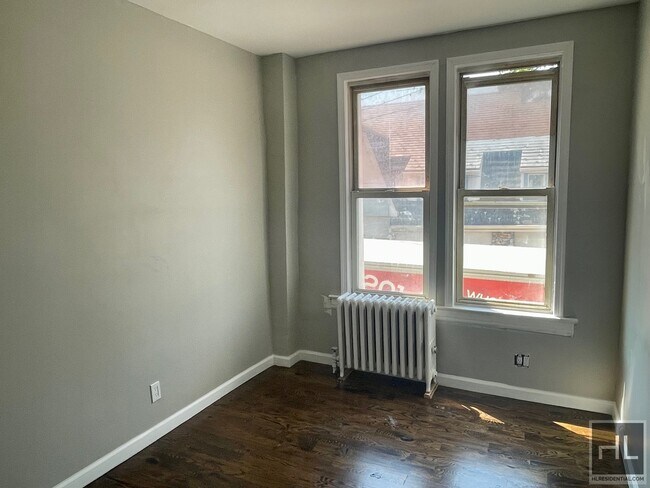 Photo - Stunning 3 Bed Apartment in West Brighton ... Unit 2L