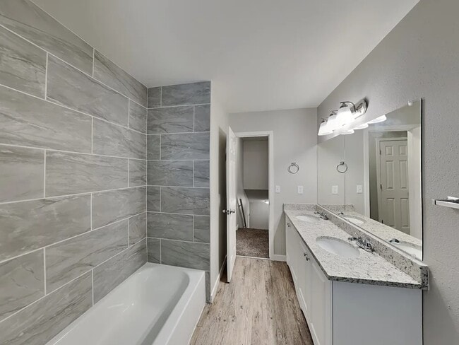 Photo - 4531 Forsythe Dr