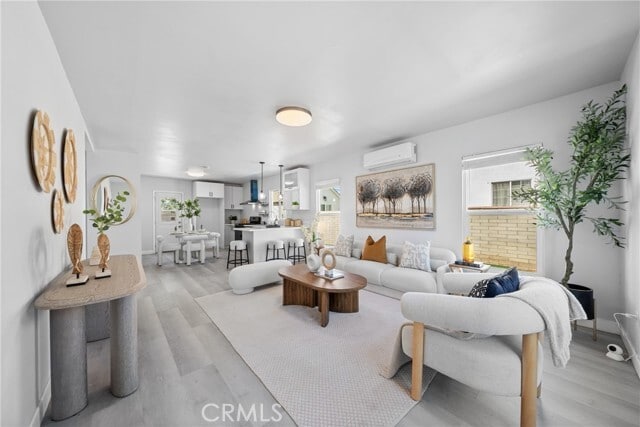 Photo - 2461 St Pierre Ave