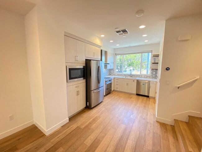 Photo - Advent - Three Story Townhome W/ Attached ...