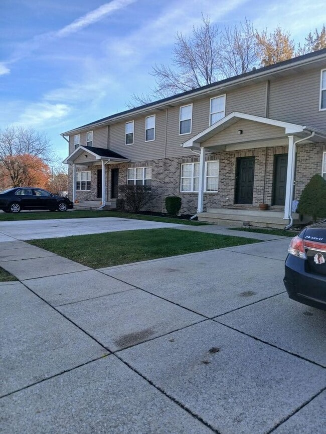 Photo - 1806 Dainesway Dr