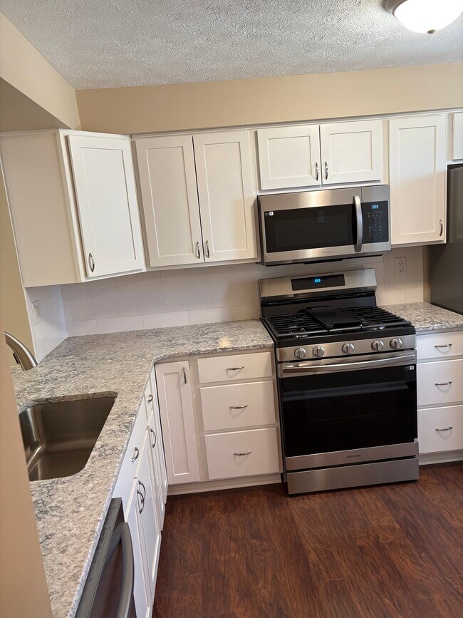 Photo - 802 Lexington Dr