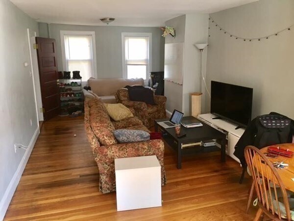 Photo - 223 W 2nd St