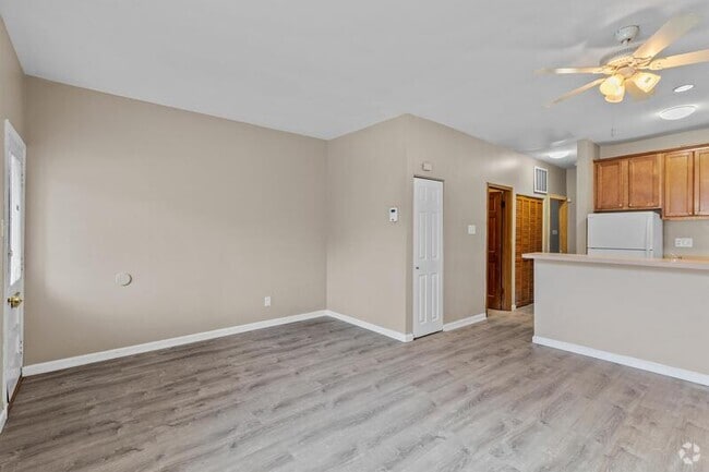 Building Photo - 3831 McRee Ave Rental